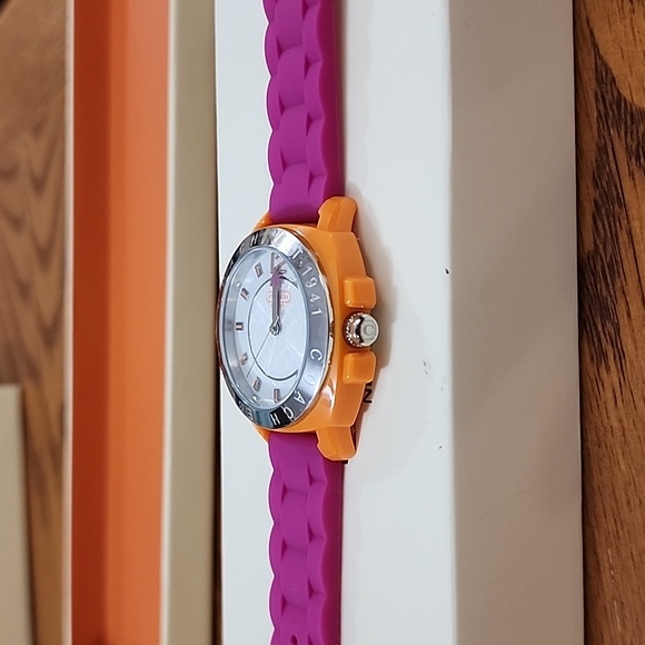 NWT Coach Pink and Orange Stainless Steel Watch - Picture 3 of 13